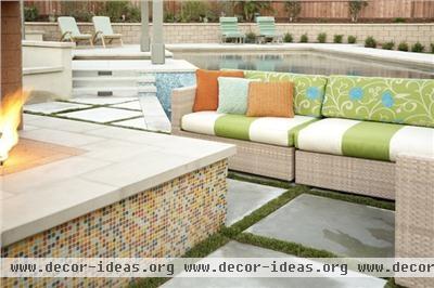 Casual Contemporary Outdoors by Lori Dennis