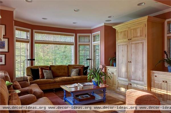 Cozy Traditional Family Room by Barbara Feinstein