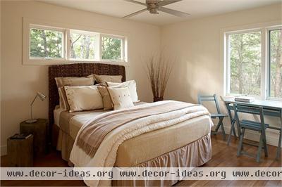 Cozy Transitional Bedroom by Helen Grubel