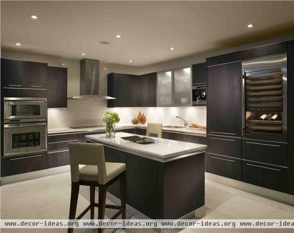 Casual Contemporary Kitchen by Pepe Calderin