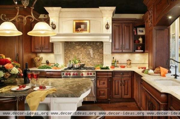 Homey Traditional Kitchen by Rose Marie Carr