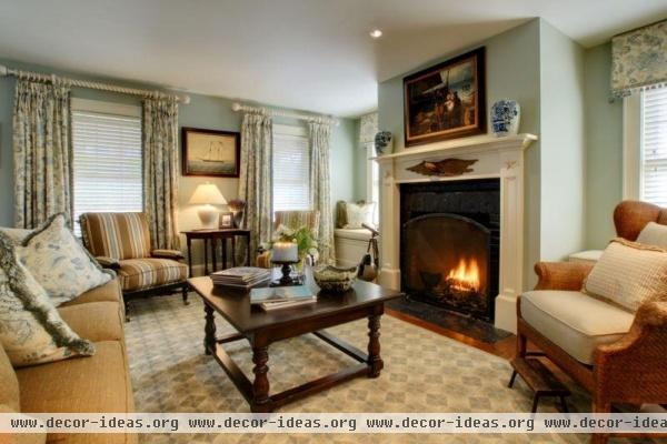 Relaxing Traditional Living Room by Jean Childs