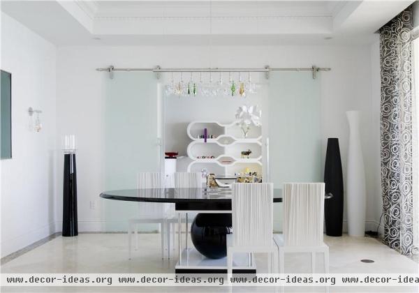 Light Contemporary Dining Room by Pepe Calderin