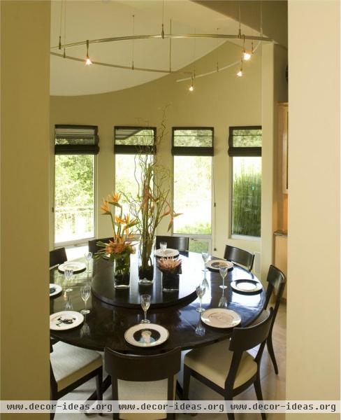 Sunny Contemporary Dining Room by Mark English