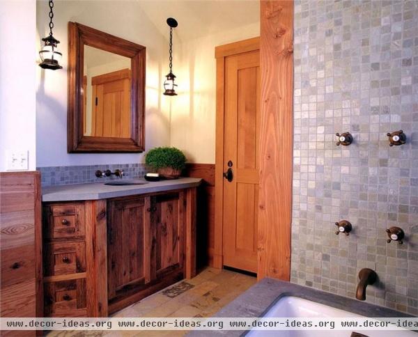 Private Country/Rustic Bathroom by Jessica Helgerson