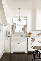 Light Transitional Kitchen by Jessica Helgerson