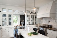 Airy Contemporary Kitchen by Jessica Helgerson