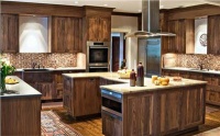 Dramatic Transitional Kitchen by Moda Cucina