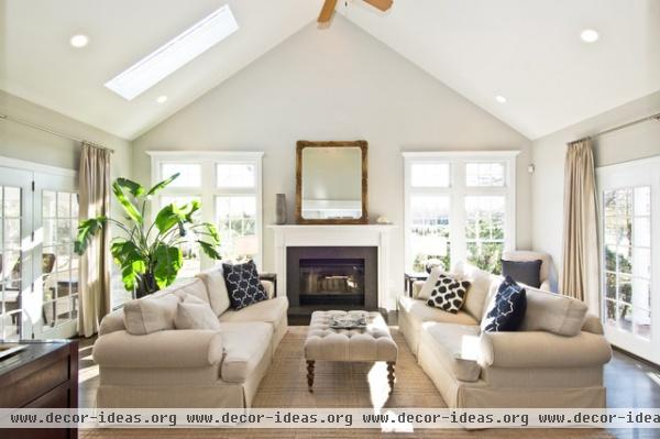 East Moriches, NY - traditional - living room - new york