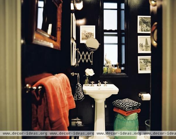 Traditional Vintage Bathroom