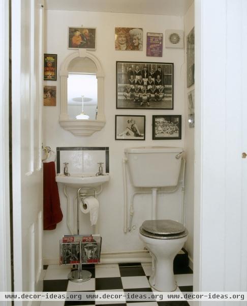 Traditional Bathroom