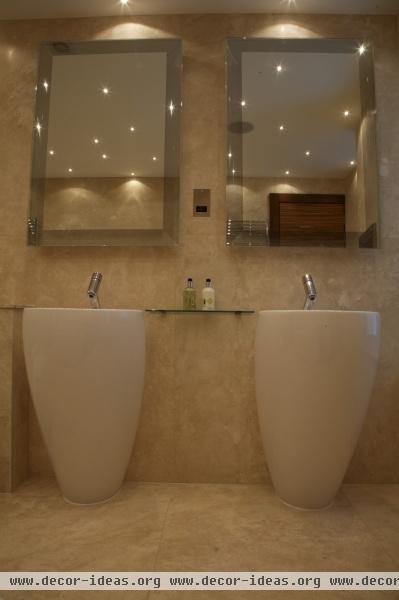 Modern Bathroom