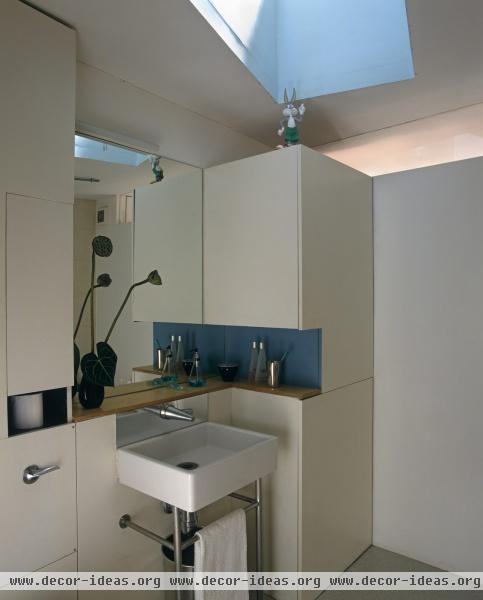 Modern Bathroom