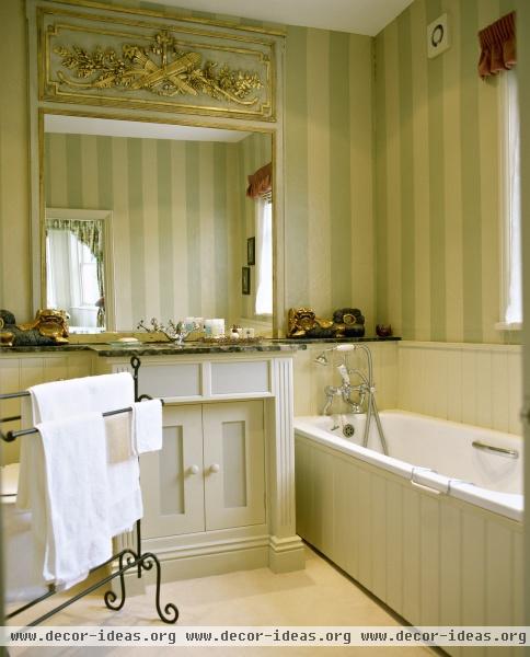 Traditional Bathroom