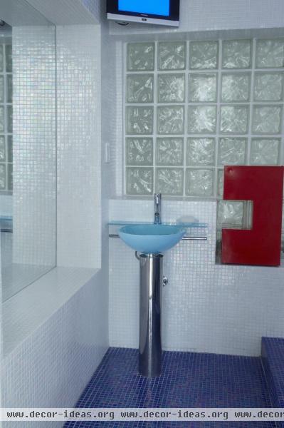 Modern Bathroom