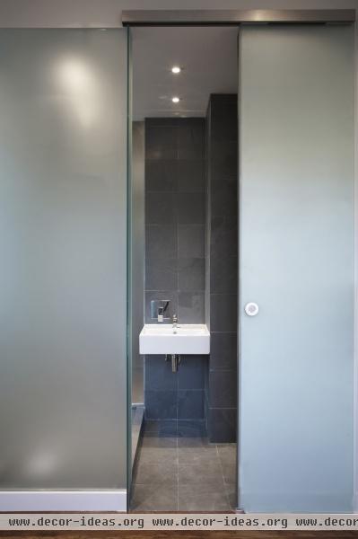 Modern Bathroom