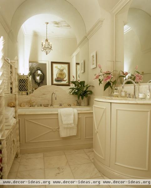 Traditional Bathroom