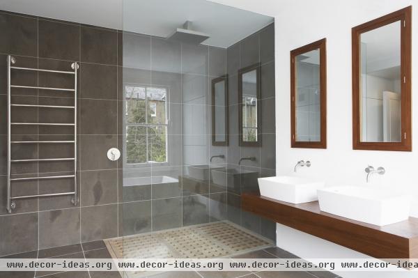 Modern Bathroom