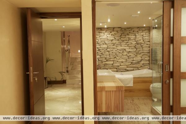 Contemporary Bathroom