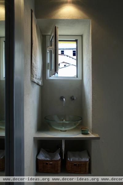 Modern Bathroom