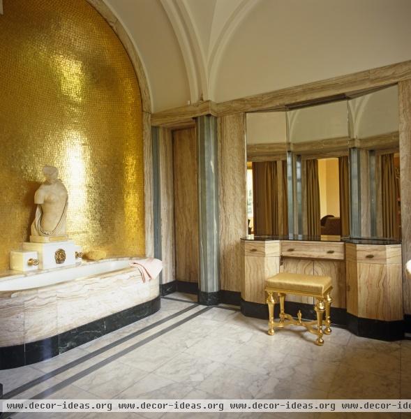 Traditional Bathroom