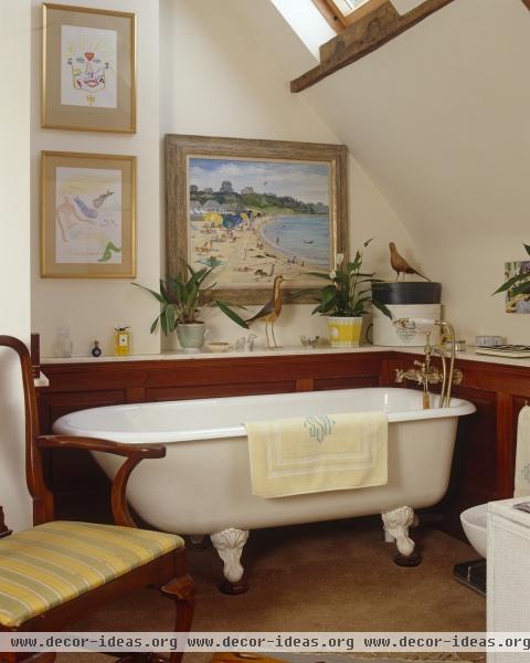 Contemporary Traditional Bathroom