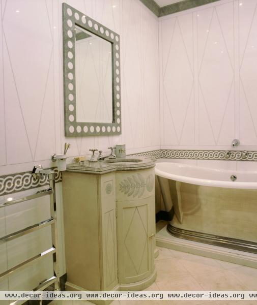 Traditional Bathroom