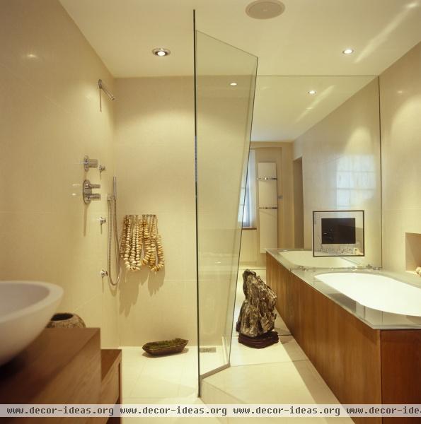 Modern Bathroom