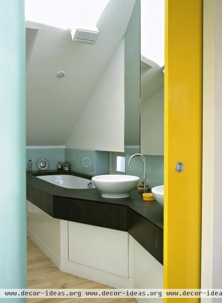 Modern Bathroom