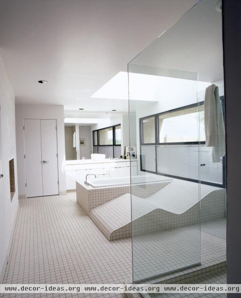 Modern Bathroom