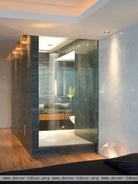 Modern Bathroom