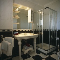 Traditional Bathroom