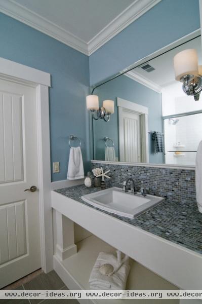 Coastal Retreat Guest Bath - traditional - bathroom - raleigh