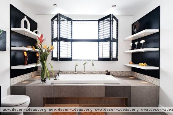 Contemporary Home - Boucherville - contemporary - bathroom - montreal