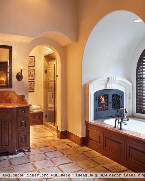 Lake Home Master Bath - mediterranean - bathroom - austin