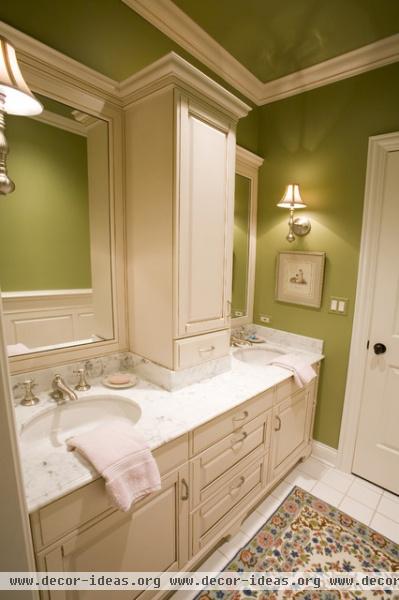 B Bathroom - traditional - bathroom - chicago