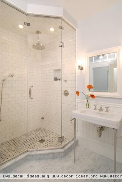 Greek Revival Bath with Transom Windows - traditional - bathroom - boston