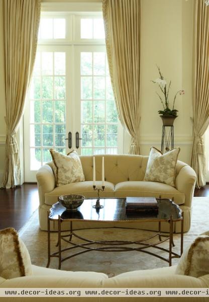 Buckhead - traditional - living room - atlanta