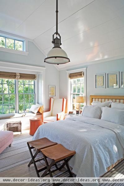 Idea Cottage in the Hamptons - traditional - bedroom - new york