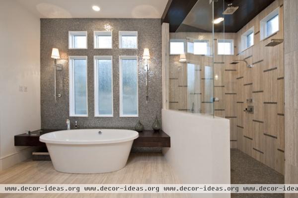 Rough Hollow Parade Home 2010 - contemporary - bathroom - austin