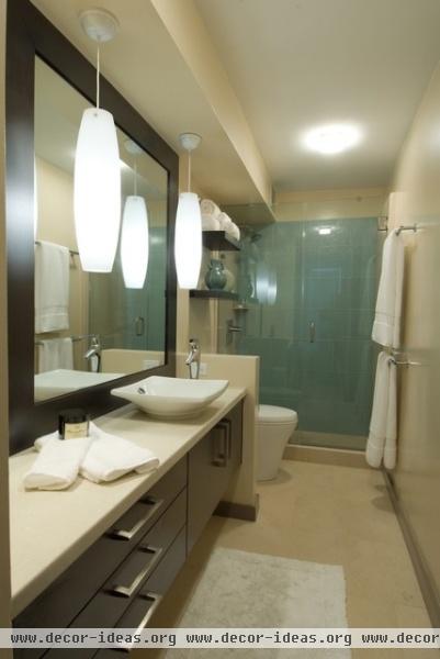 Waikiki Chic - contemporary - bathroom - hawaii