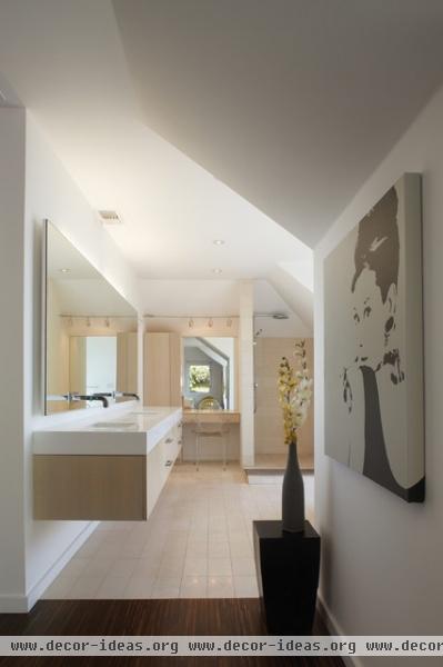 GRIFFIN ENRIGHT ARCHITECTS: Hollywood Hills Residence - modern - bathroom - los angeles