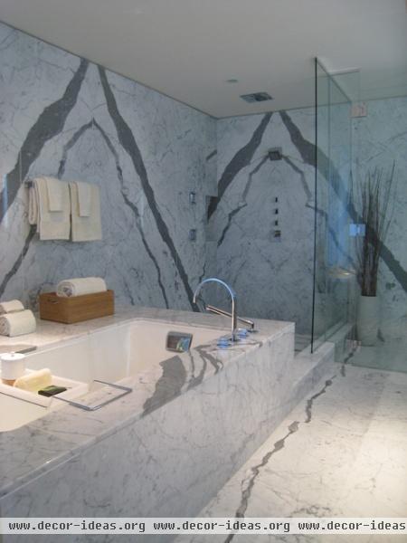 Modern Condo - modern - bathroom - vancouver