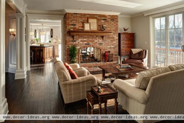 Robinson - traditional - family room - chicago