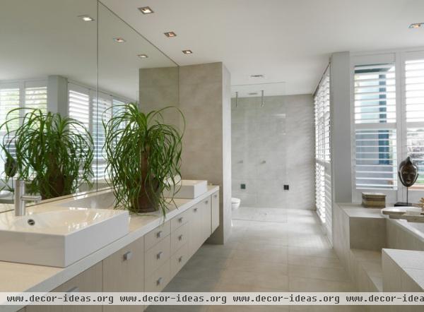 Brighton Home - contemporary - bathroom - melbourne