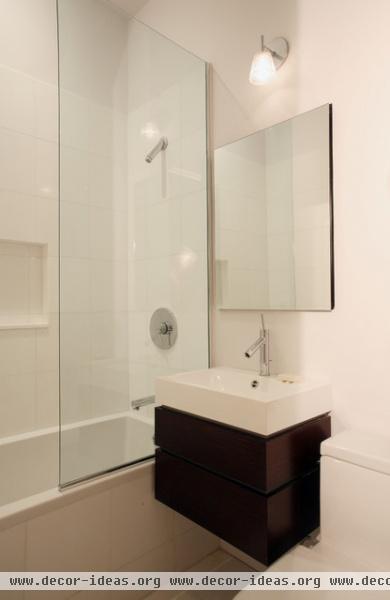 Westside Duplex - contemporary - bathroom - new york