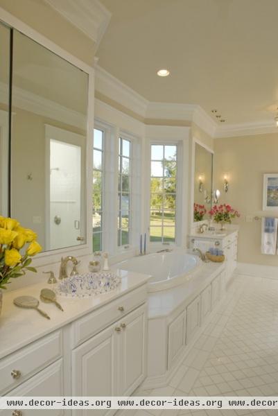 Bayou Oaks - traditional - bathroom - other metro