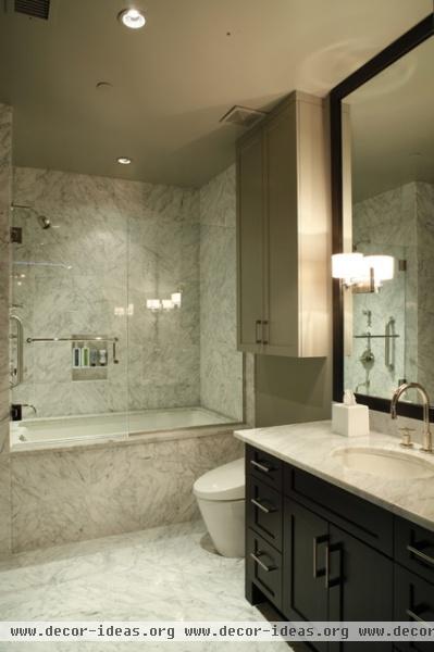 Four Seasons Mod - Guest Bathroom - contemporary - bathroom - austin