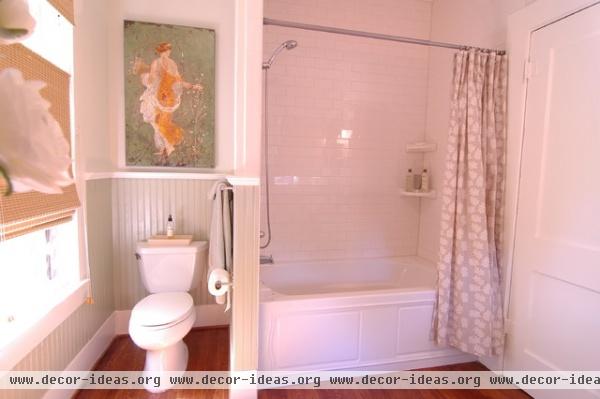 Bathroom - traditional - bathroom - dallas