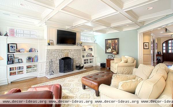 Custom design - traditional - living room - chicago